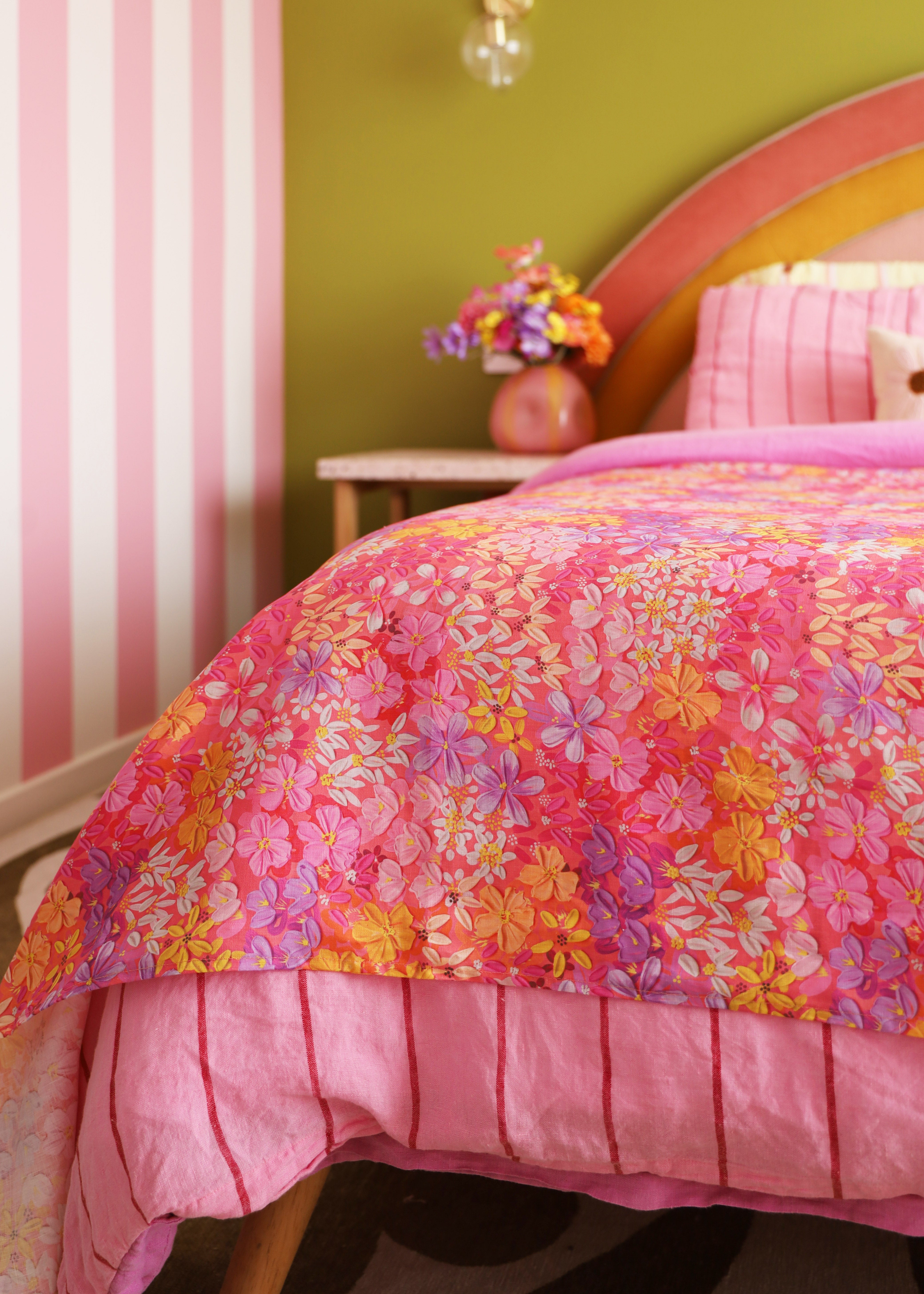 "Poppy & Daisy" Linen Tablecloth/Throw